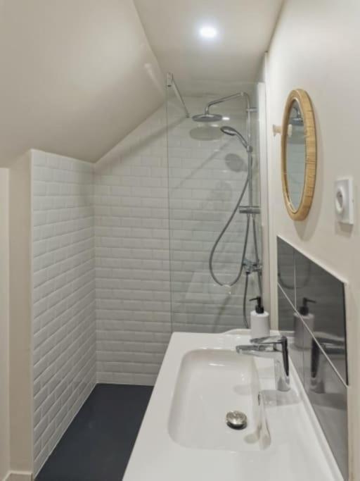 Appartement Spacieux En Centre Ville Vendome Bagian luar foto