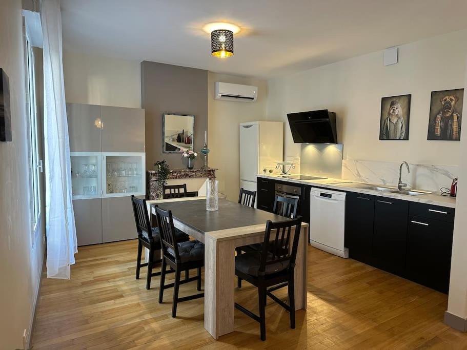 Appartement Spacieux En Centre Ville Vendome Bagian luar foto